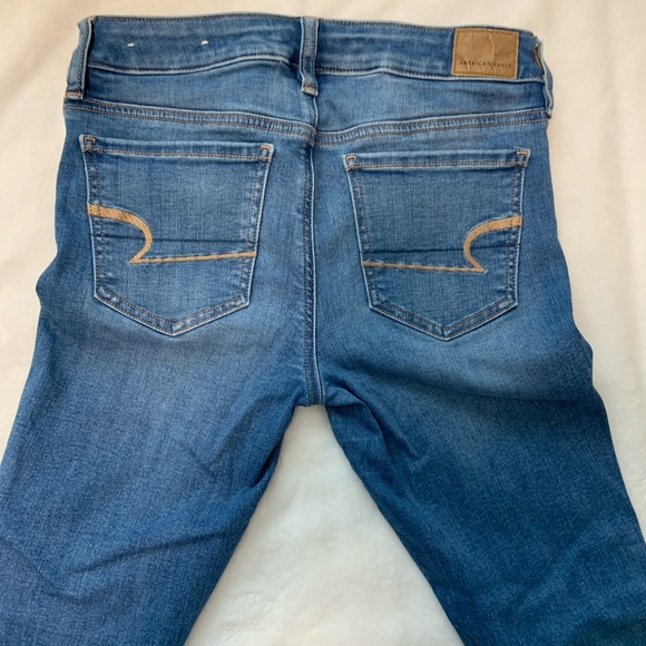 American Eagle Mid Rise Skinny Jeans - Picture 3 of 3